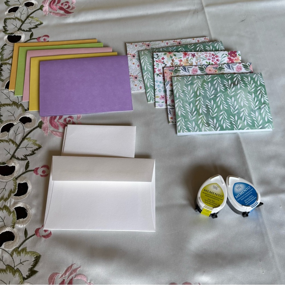 Stamping starter set-10 cards and envelopes with 2 ink pads